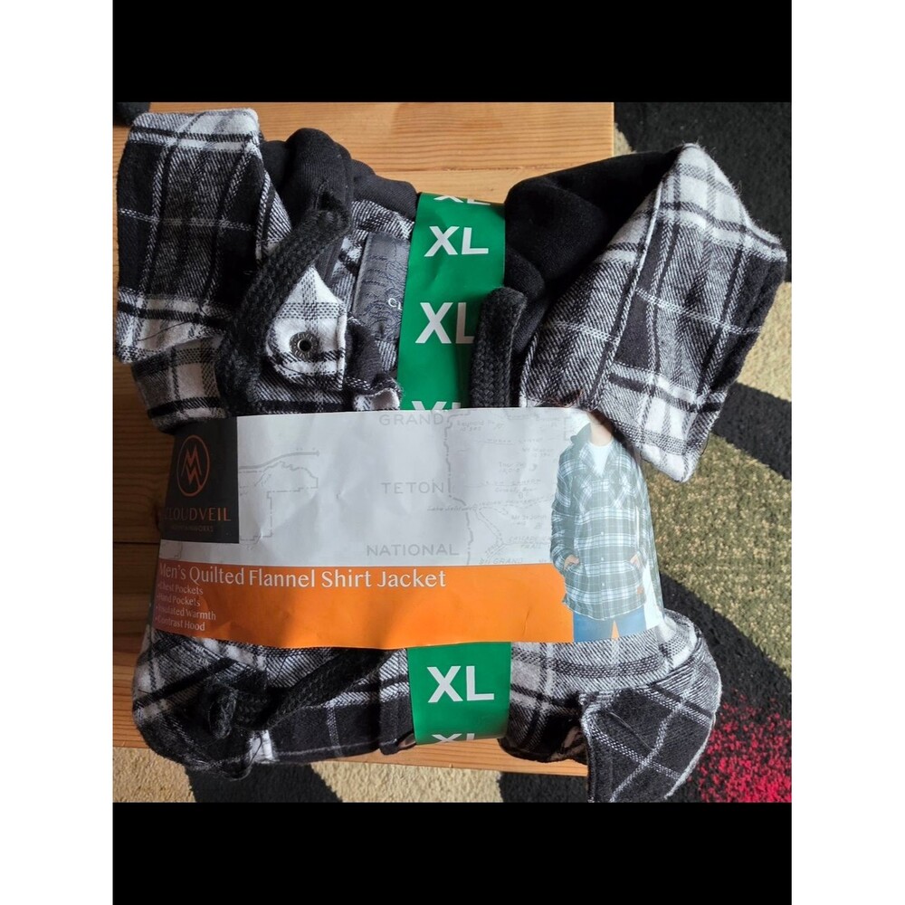 NWT Cloudveil Mountainworks Men's XL Black Plaid Hooded Quilted Flannel Shacket